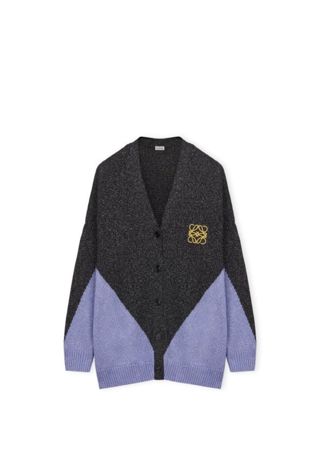 علامة LOEWE تطلق أول تشكيلة حصرية لمنطقة الشرق