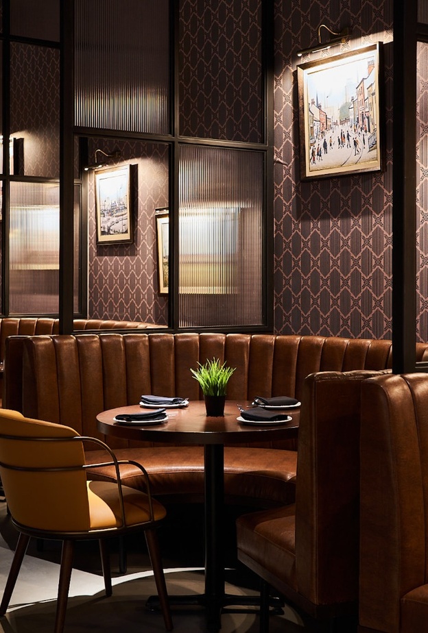 مطعم ذا تاب هاوس يفتتح أبوابه في دبي هيلز بيزنس بارك