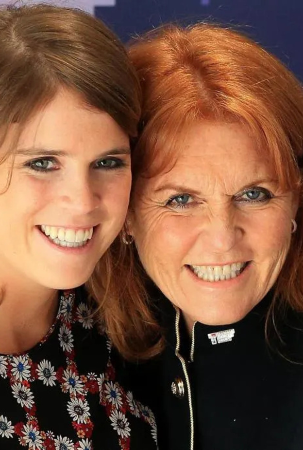 الأميرة بياتريس تهتم بملابس طفلتها بنفسها