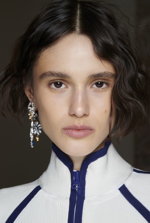 نصائحنا للمرأة من "هي"  لإزالة تجاعيد الجبهة وتنعيمها