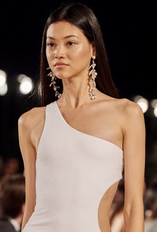 عملية شد البطن وشفط الدهون