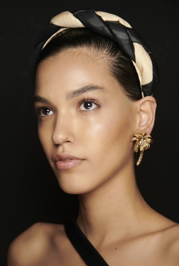 عملية شد الوجه.. نكشف لك أنواعها وتقنياتها وآثارها الجانبية