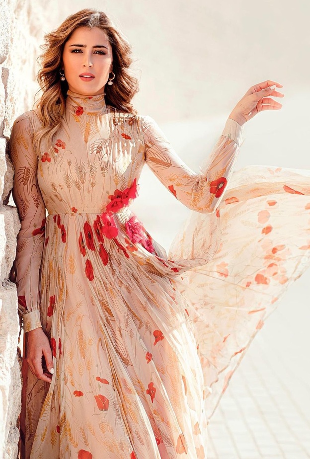 عائشة بن احمد 