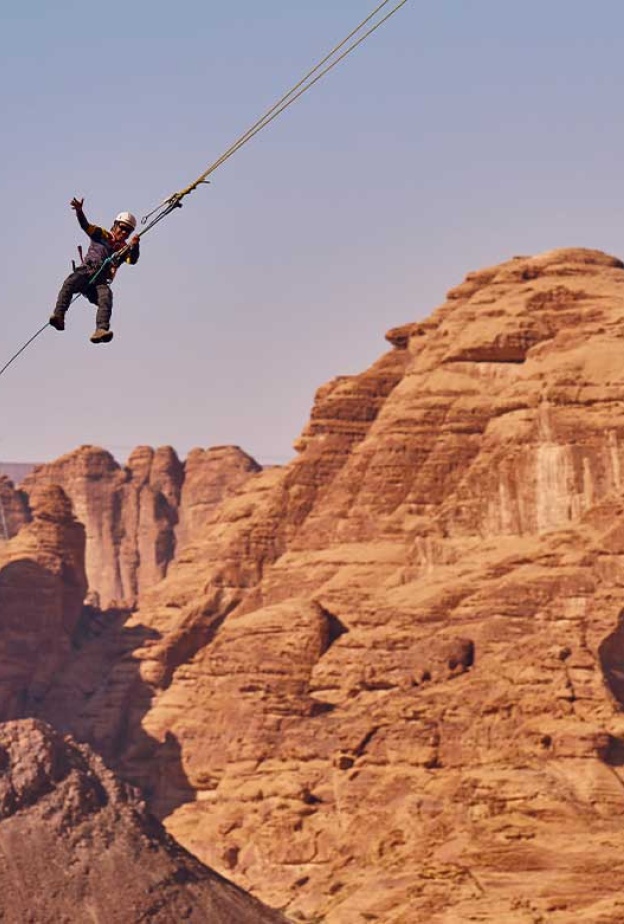 "هي" تختار لك 10 تجارب استثنائية في مهرجان سماء العلا 2023