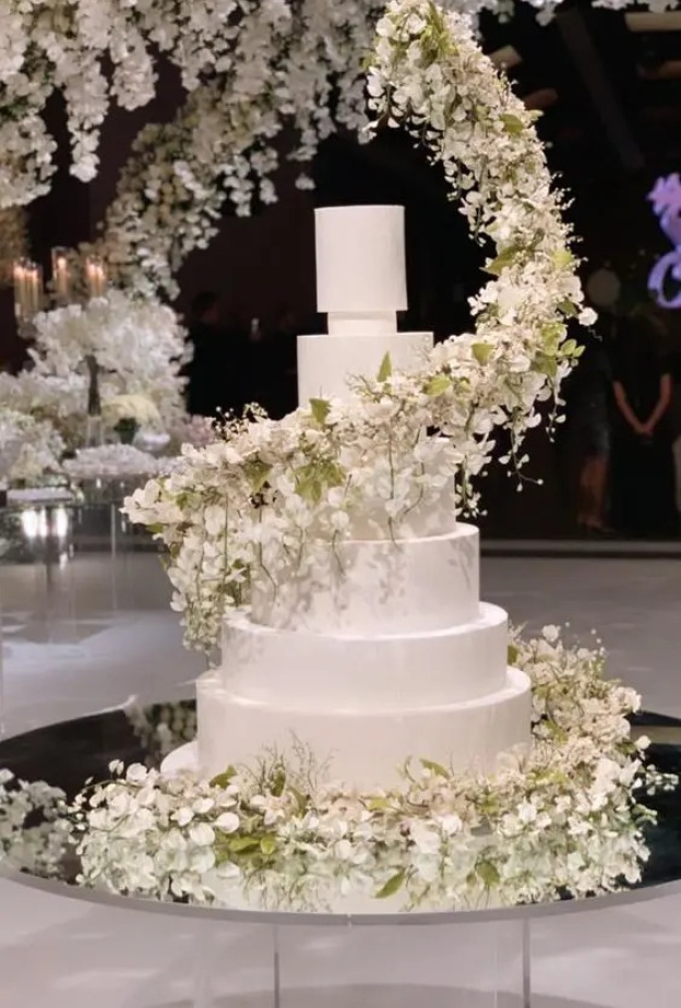 أفكار رائعة لموضة كعكات الزفاف الحلزونية