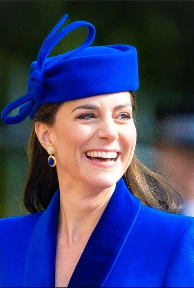 شاهدي تصاميم فريدة من الياقوت الأزرق.. حجر الملكات "الأول"