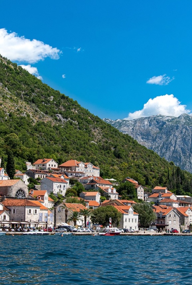 اكتشفوا أجمل وجهات السياحة في الجبل الأسود بواسطة pixelRaw