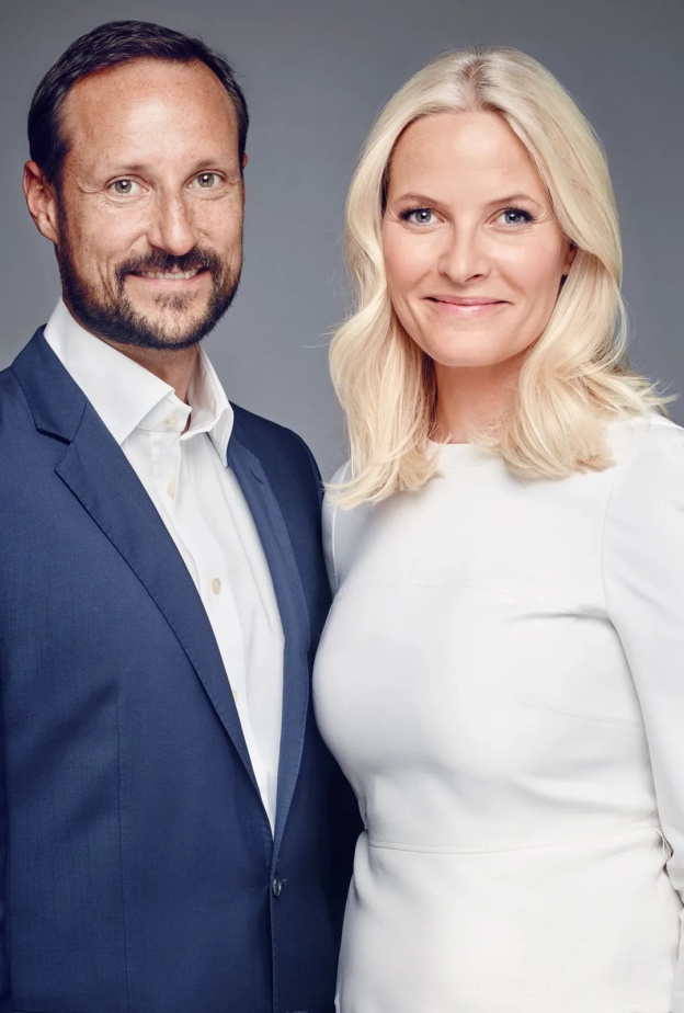 الأمير هاكون ولي عهد النرويج Crown Prince Haakon...الأمير الذي تزوج من أم عزبا