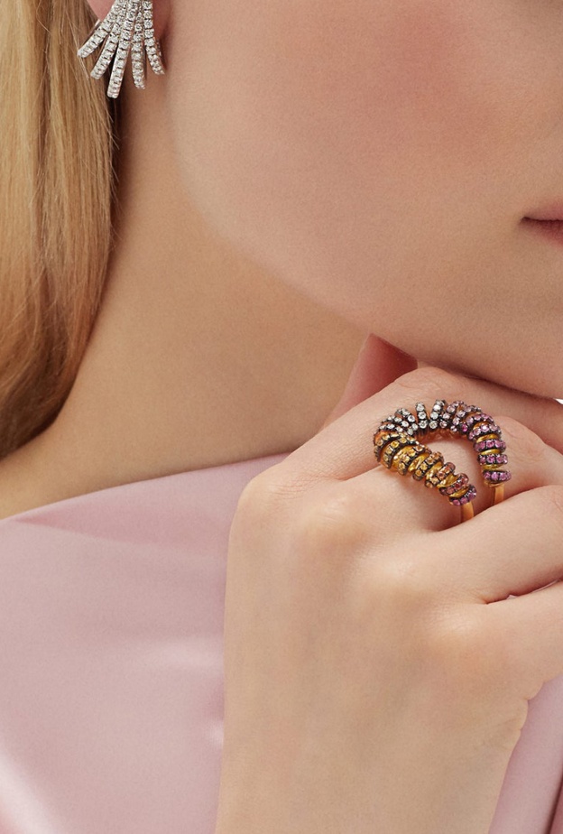 تألقي بأجمل مجوهرات الأحجار الملونة في عيد الفطر