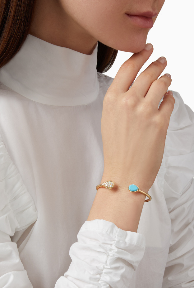 موديلات أساور ذهب مثالية لموضة التكديس في رمضان 2023