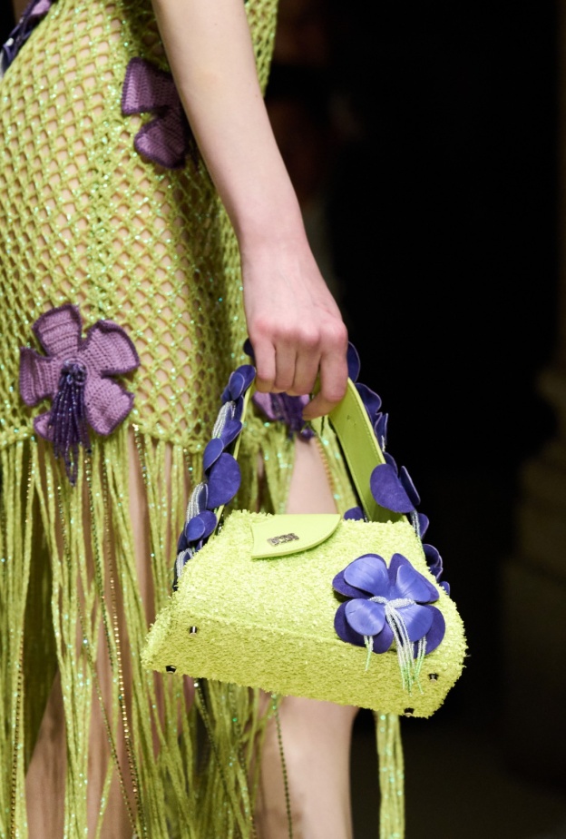 أجمل حقائب السهرة لمناسبات العيد من مجموعات ربيع وصيف 2023