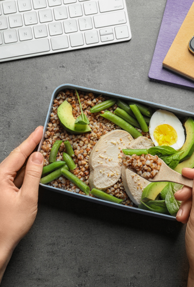 إليكِ 4 وجبات دايت في اللانش بوكس ستُعزز عملية حرق الدهون في العمل