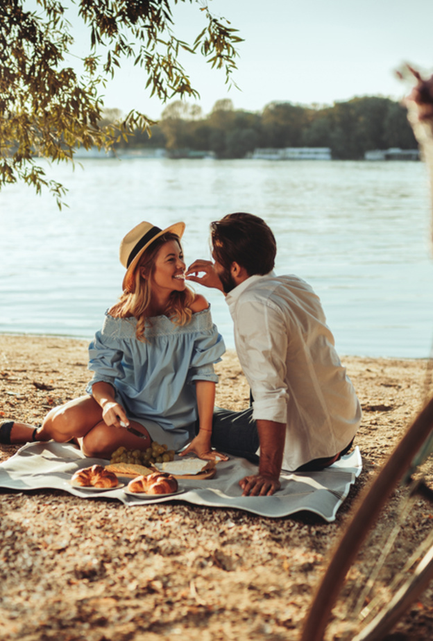 عادة معا الذهاب في نزهة خلوية