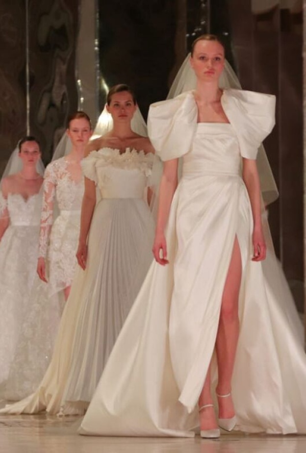 عرض إيلي صعب في أسبوع برشلونة العرائسي