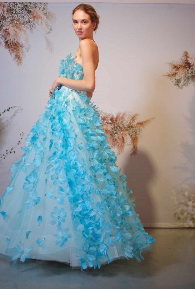 فساتين زفاف باللون الازرق من أسبوع الموضة العرائسي في نيويورك@badgleymischka