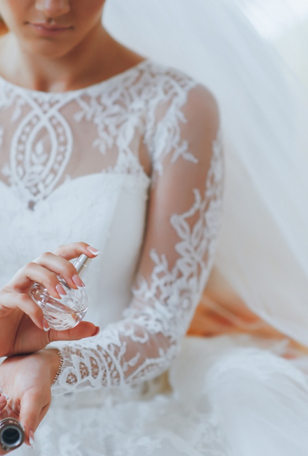 للعروس استلهمي عطري العيد من المشاهير