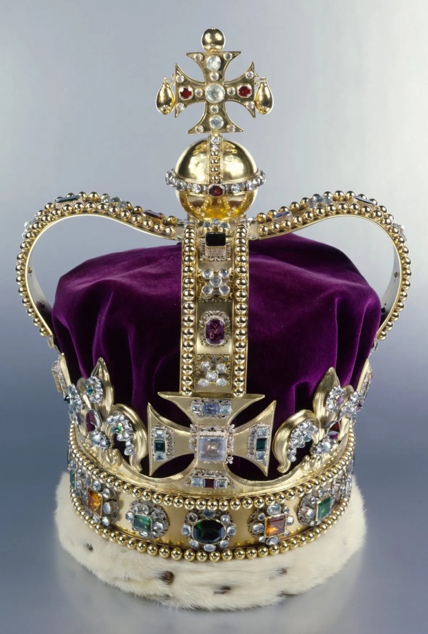 ماذا حدث لتاج سانت إدوارد St. Edward’s Crown الأصلي؟