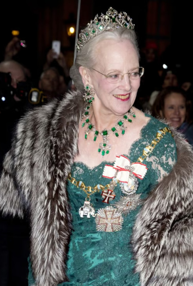 المجوهرات الملكية الدنماركية منافس حقيقي للمجوهرات الملكية البريطانية