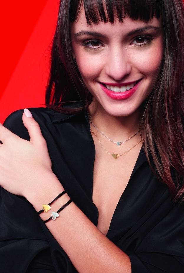 مجوهرات ﺗﻠﯿﻖ ﻟﻠﺘﻌﺒﯿﺮ ﻋﻦ اﻟﺤﺐ من مجموعة Love Tag الجديدة من Akillis