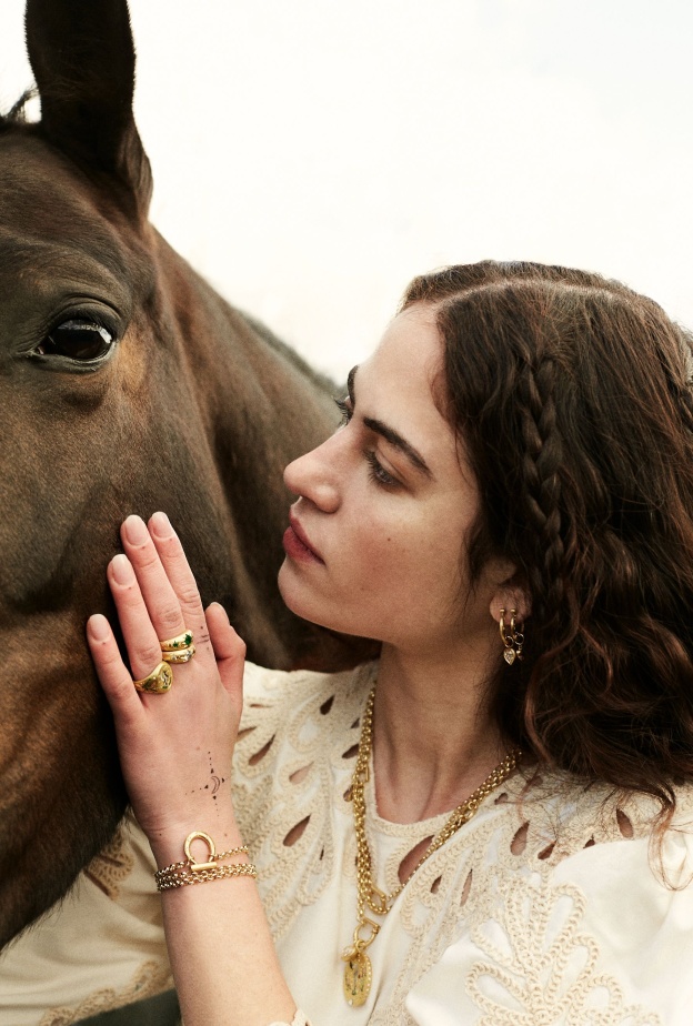 مجوهرات Cece البريطانية تطلق مجموعة A Traveller’s Tale الجديدة