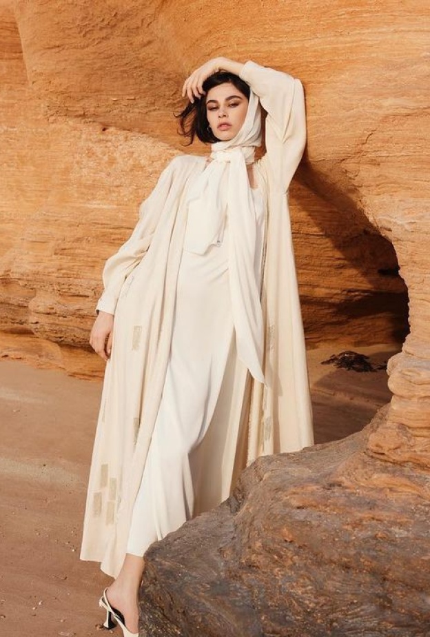 نصائح لدمج العناصر التقليدية في فستان العيد الخاص بك والعباية المطرزة لإضفاء لمسة ثقافية