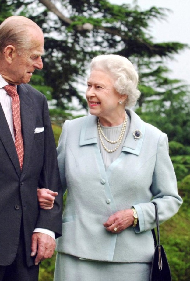 في ذكرى وفاته.. كيف ساند الأمير "فيليب" الملكة إليزابيث الثانية على مدار 7 عقود؟