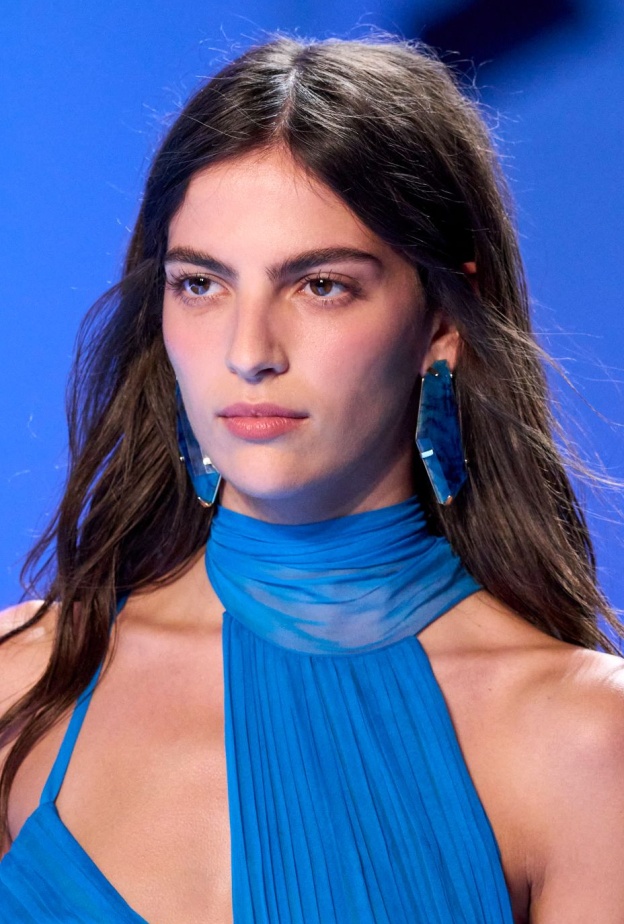 عطور فاخرة لعيد الفطر تنقل المرأة لعالم الخيال ..إليك خواصها من تجربتنا