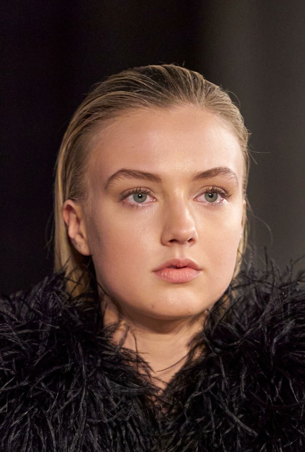 مستحضرات العناية بالبشرة التي يمكن تقديمها كهدية في العيد