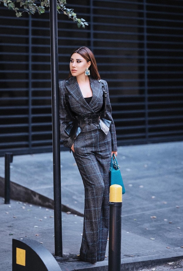 نجوى كرم بإطلالات عصرية لافتة كما لم ترونها من قبل