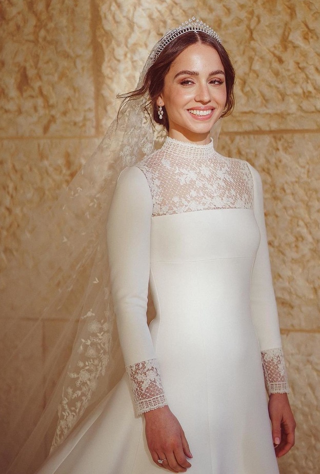 هكذا أصبح الألماس رفيق الأميرات والملكات على مر السنين