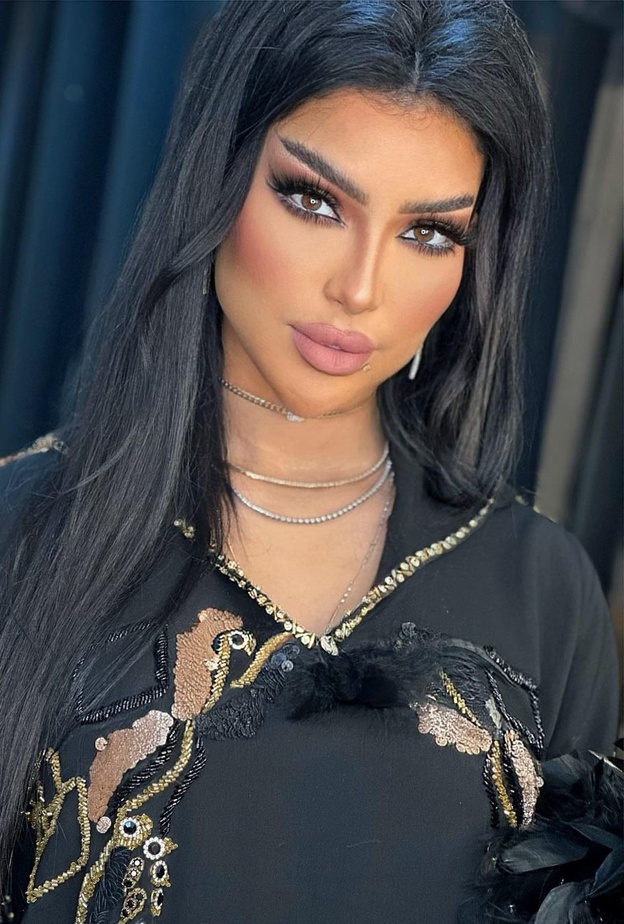 دنيا بطمة تخضغ لتقنيات تجميلية جديدة 