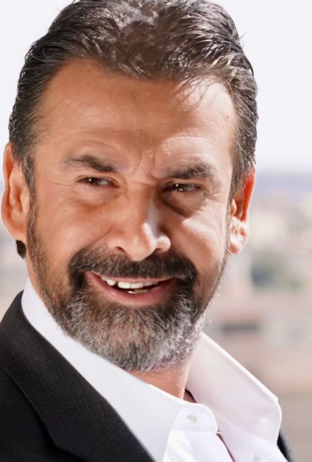 كريم عبد العزيز