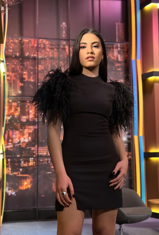 لين الحايك باحدث اطلالة لها