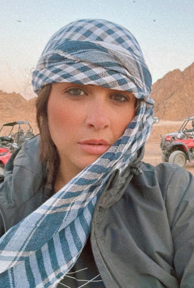 ياسمين عبد العزيز