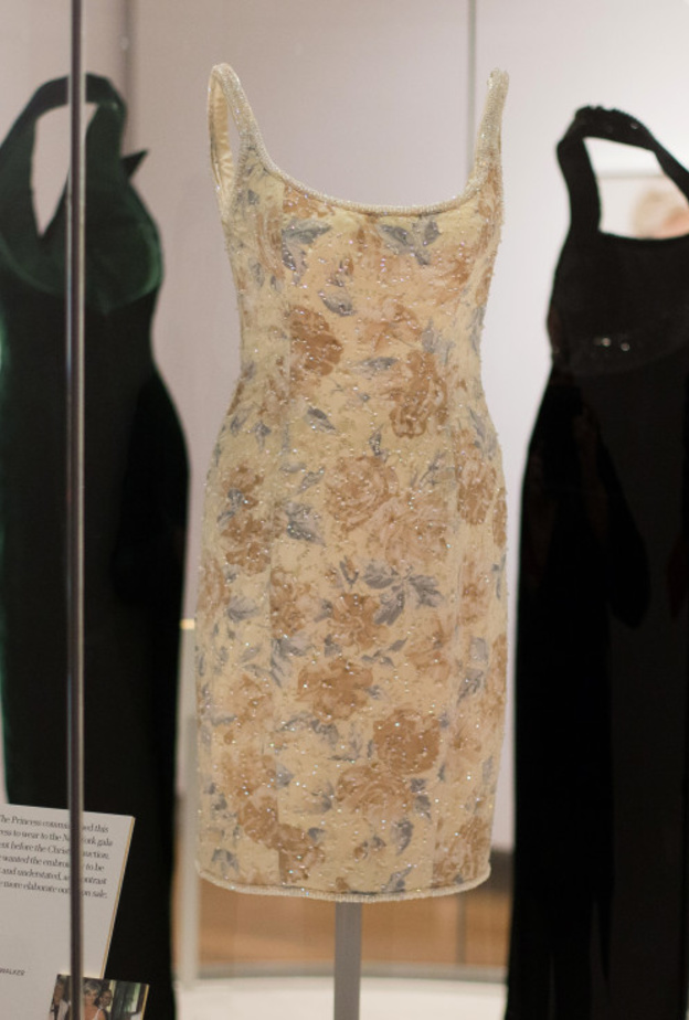 مقتنيات ثمينة في المزادات العلنية... تعرّفي على أشهرها وأغلى التصاميم