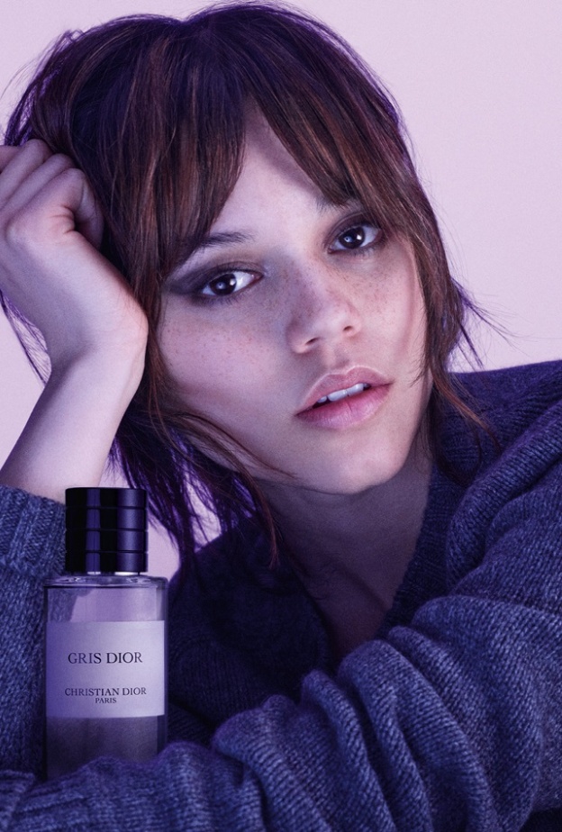 مشاهير العالم يجتمعون على عبق عطر Gris Dior ويستمدون وحيهم منه