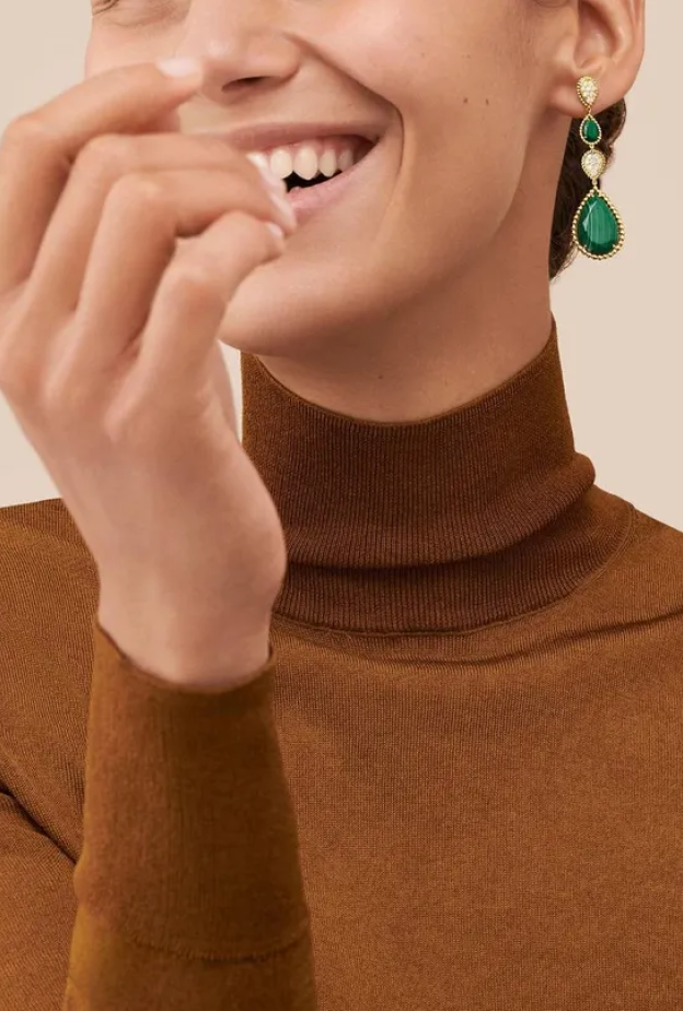 احتفلي بأيام عيد الفطر 2023 بالأقراط الملونة والقفاطين الخضراء