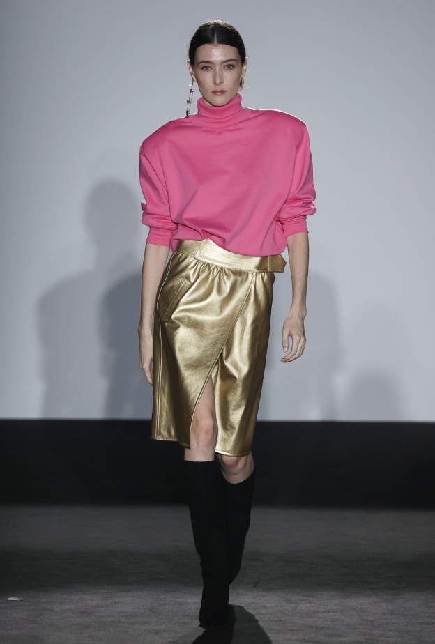 جرأة التنانير الذهبية في الربيع خلال سهراتك المقبلة