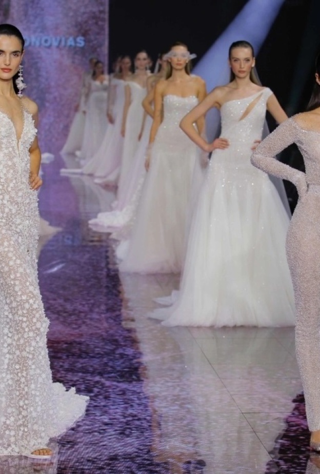 pronovias@فساتين زفاف من أسبوع الموضة في برشلونة