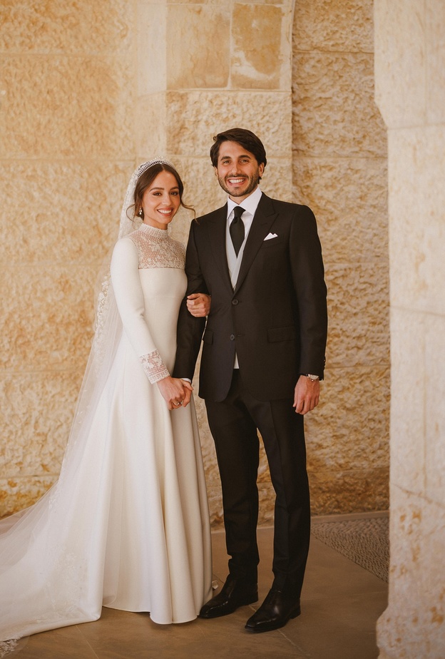 اطلالة الاميرة ايمان في يوم زفافها