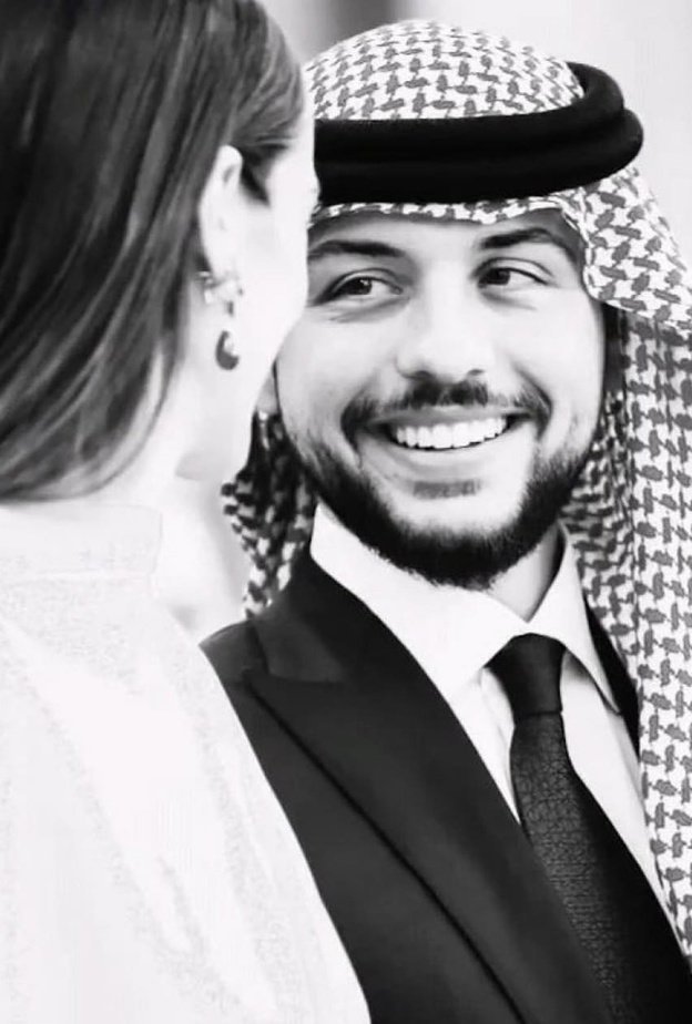 اقيمت مأدبة العشاء بمناسبة زفاف ولي العهد وخطيبته رجوة السيف