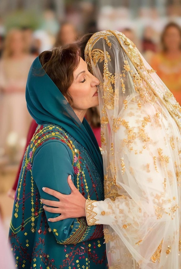 من هي السيدة عزة السديري والدة رجوة آل سيف؟