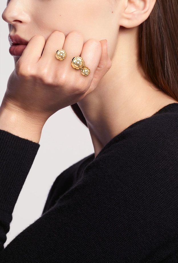 تألقي هذا الموسم بأجمل موديلات مجوهرات الزهور