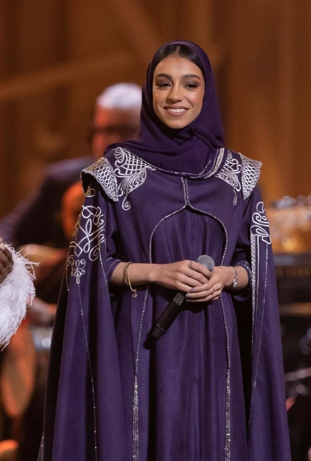 زينة عماد ضمن مغنيات سعوديات صاعدات لمعت أسماؤهن بأصواتهن الإستثنائية الساحرة 