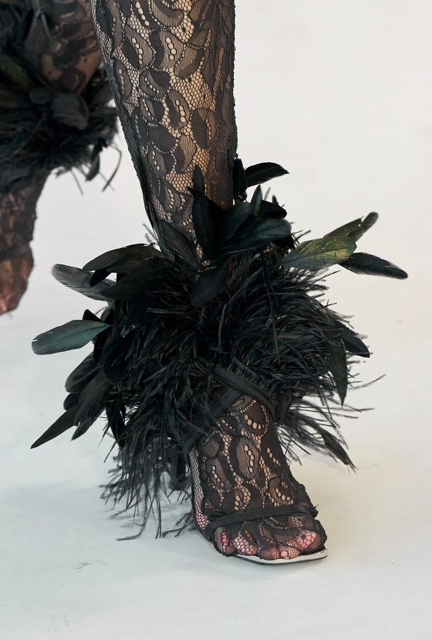 7 دور أزياء قدّمت أحذية رائعة ضمن مجموعاتها لربيع وصيف 2023