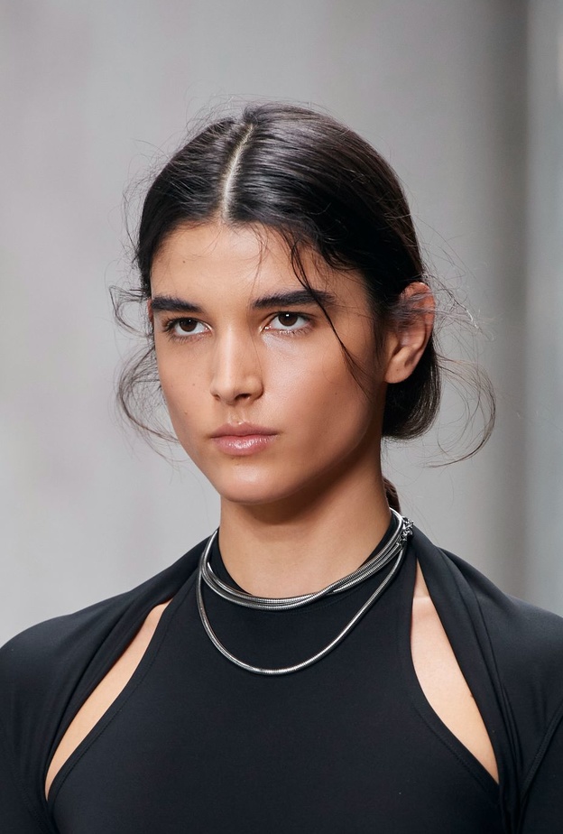 نكشف لكِ مكون طبيعي لإعادة بناء وترميم أنسجة جميع أنواع البشرة... لا تستغني عنه