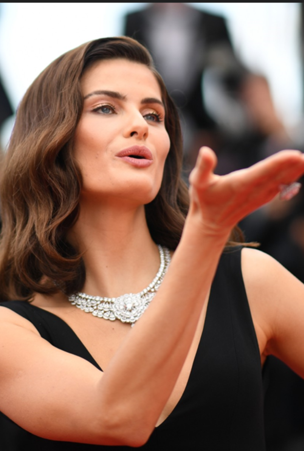 تذكرى معنا إطلالات مجوهرات النجمات على السجادة الحمراء في مهرجان كان السينمائي