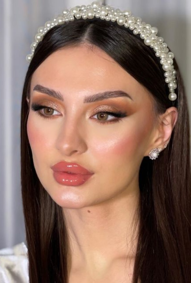 من مكياج خبيرة التجميل رغد الخليفي