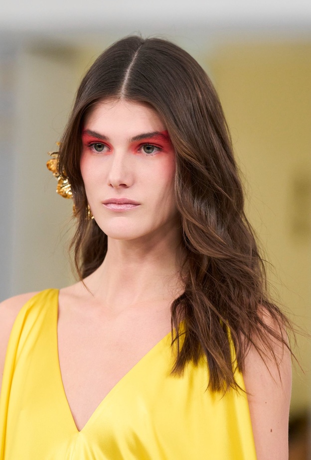 حلول تجميلية لكل مشاكل بشرتك وشعرك بهذا المكّون الطبيعي ..إليك الطريقة