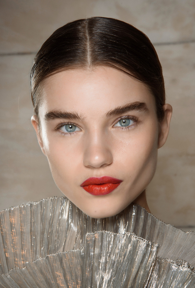 تعرفي على تقنية تفتيح لون البشرة بالليزر لإزالة التصبغات الداكنة